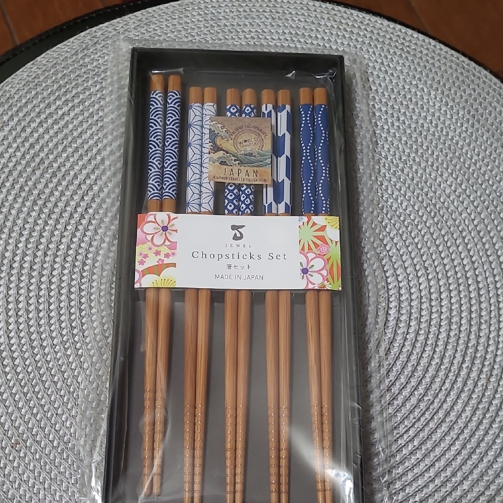Jewel Chopsticks Set